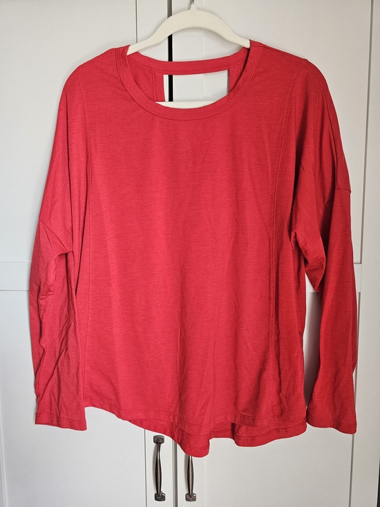 all in motion Tops - All in Motion Red Long Sleeve Crewneck Top L Cutout Strap Back Athleisure